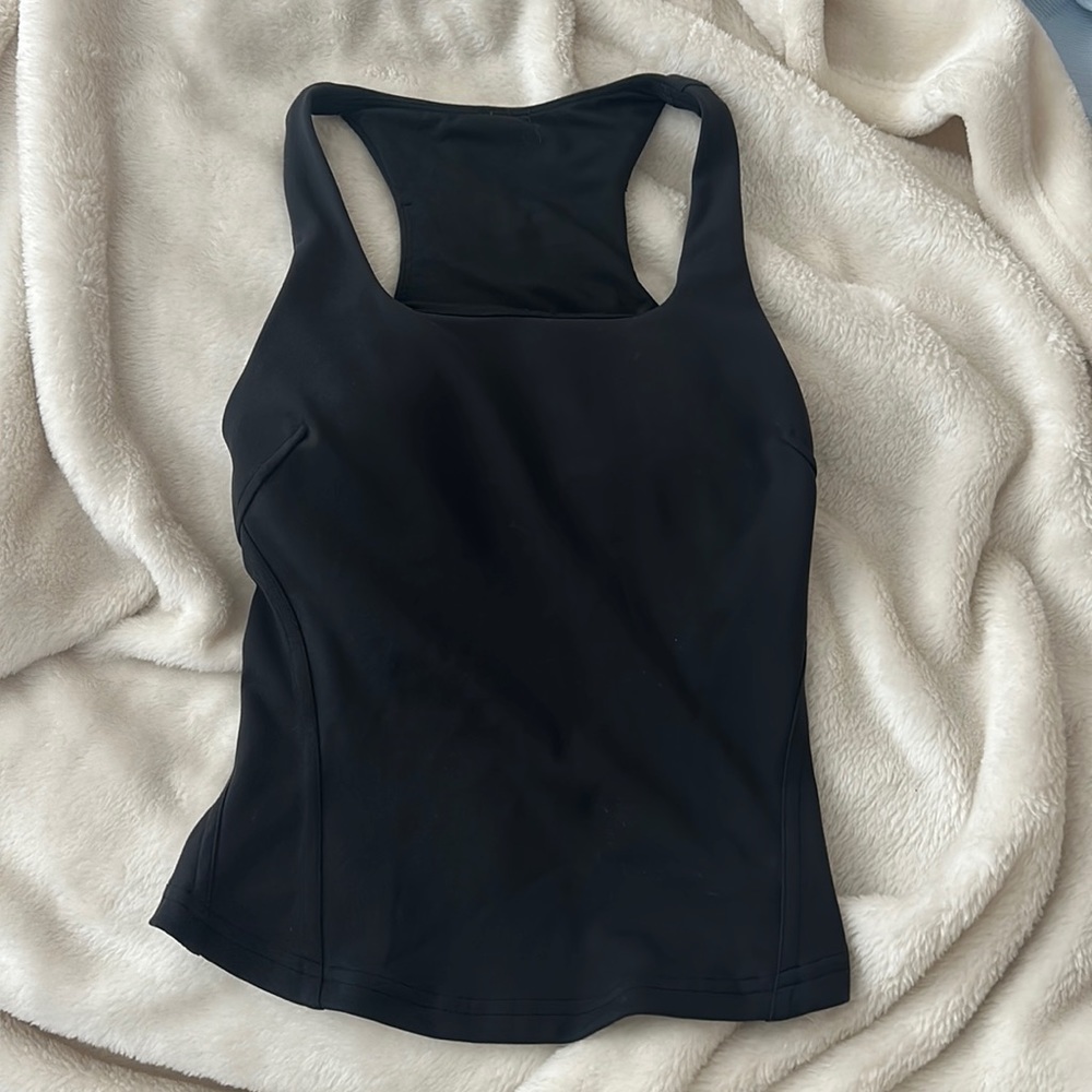 Lululemon top